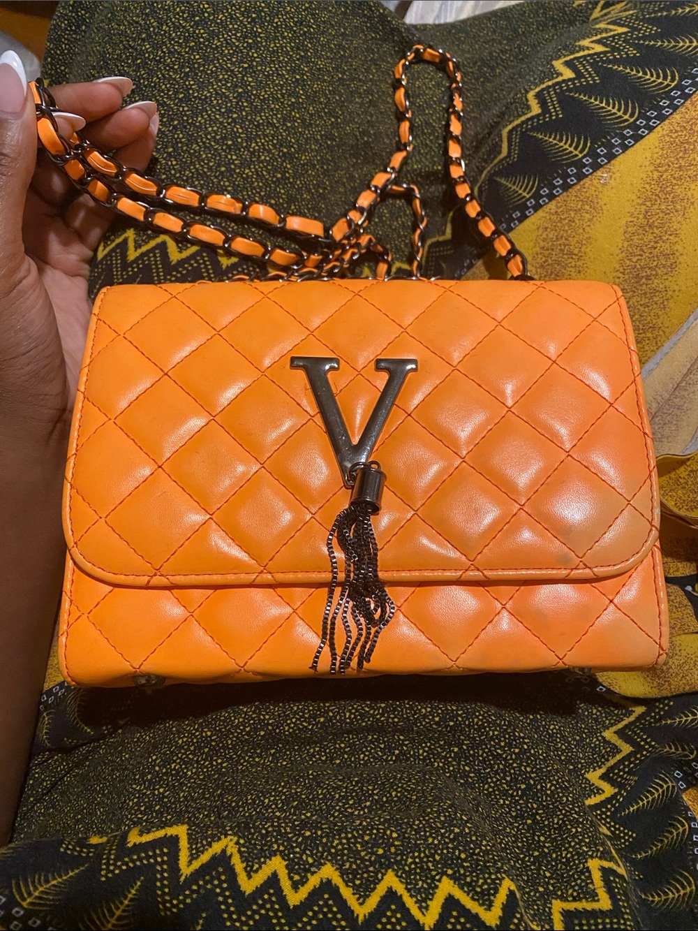 SHEIN Orange Quilted Crossbody with 'V' Tassel